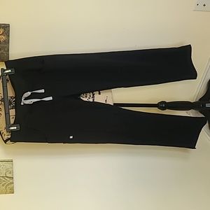 FIGS Kade Black Scrub Bottoms Med